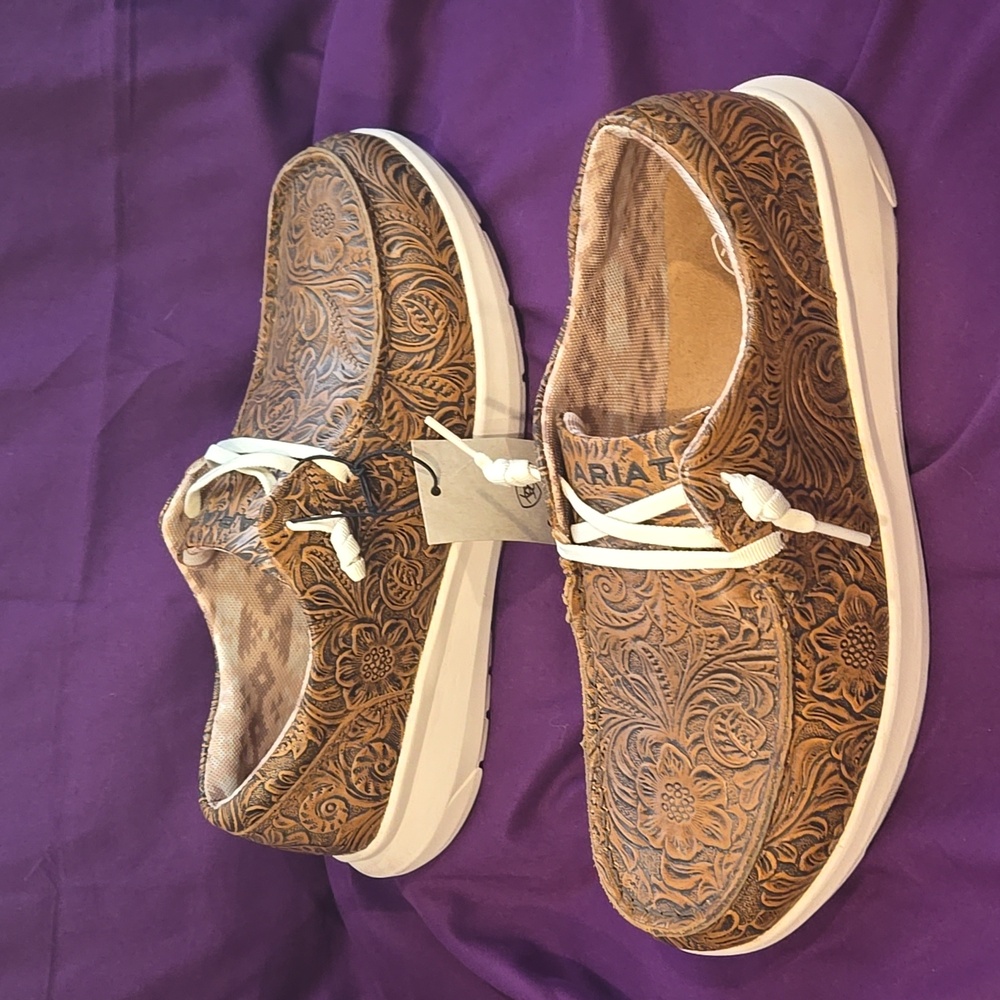 Ariat womans size 9.5